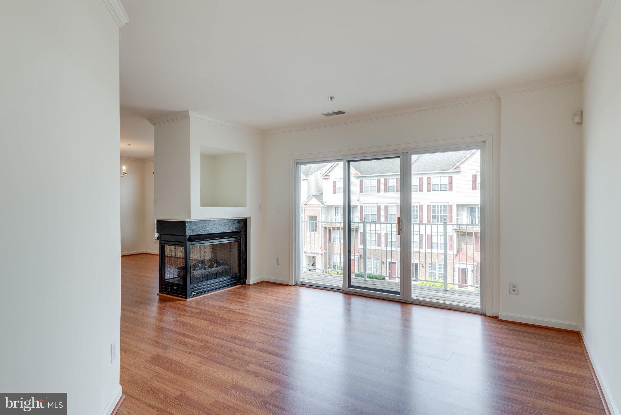 2489 Quick STREET Unit: 301