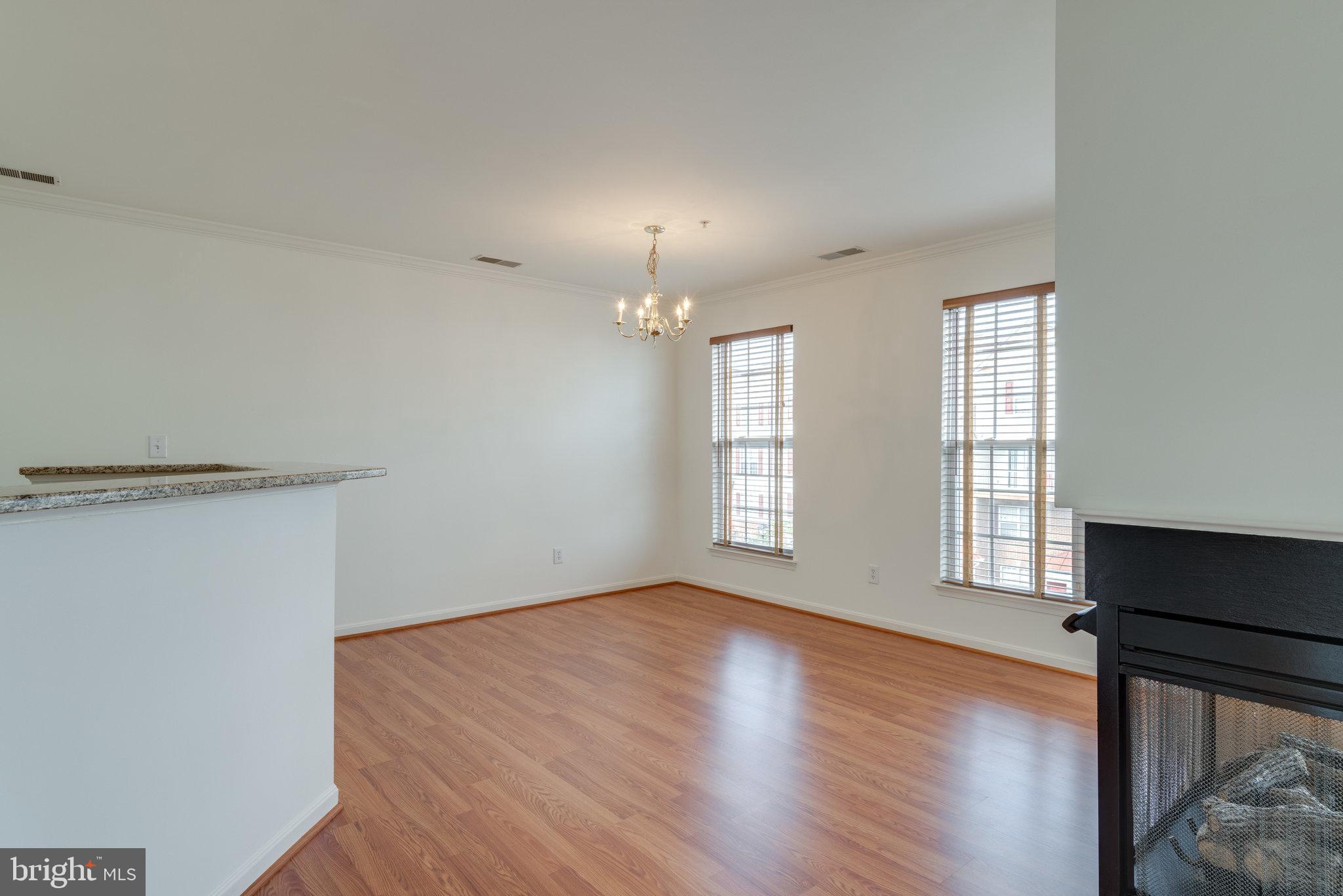 2489 Quick STREET Unit: 301