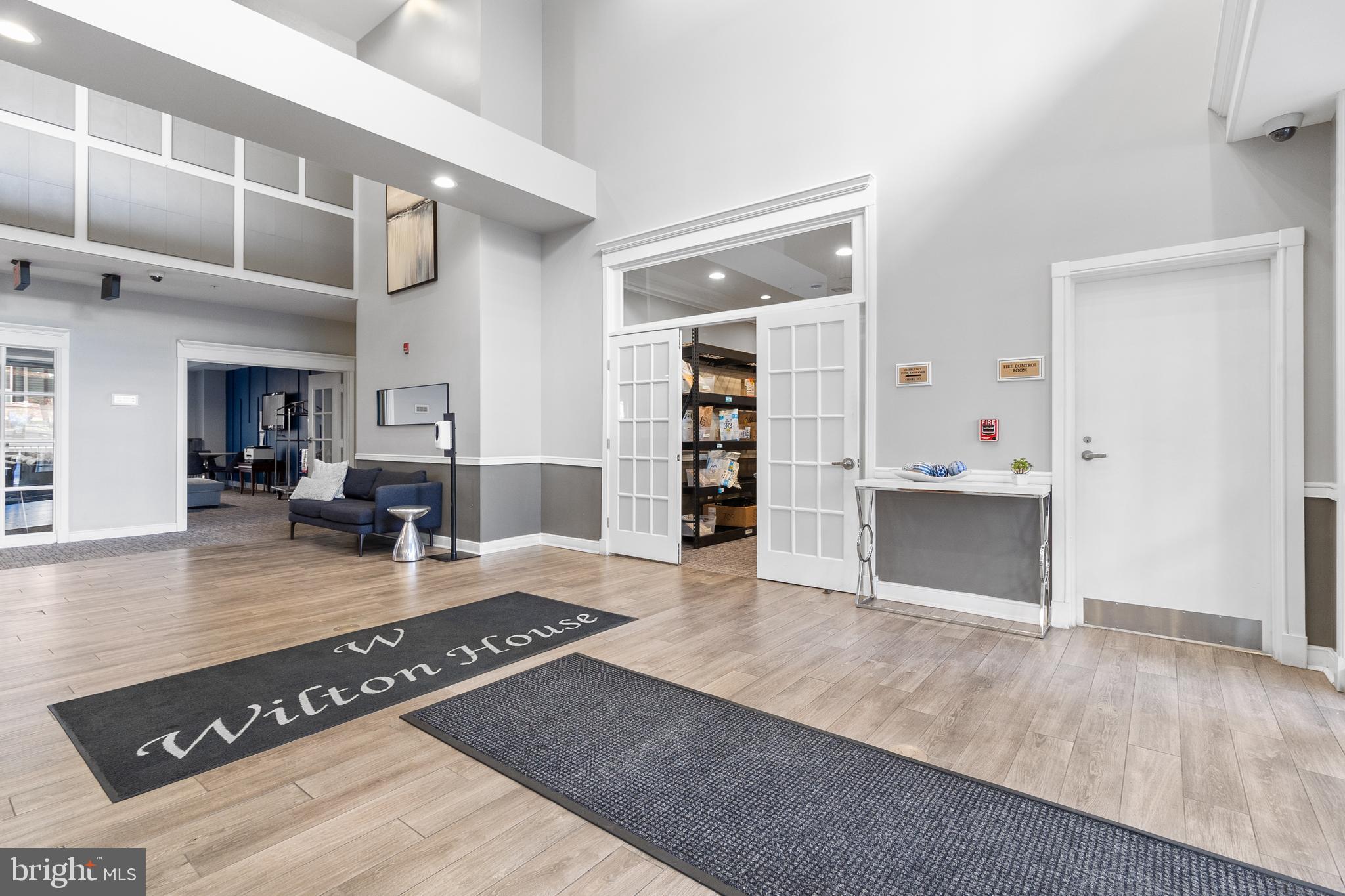 2726 Gallows Road Rd Unit: 209