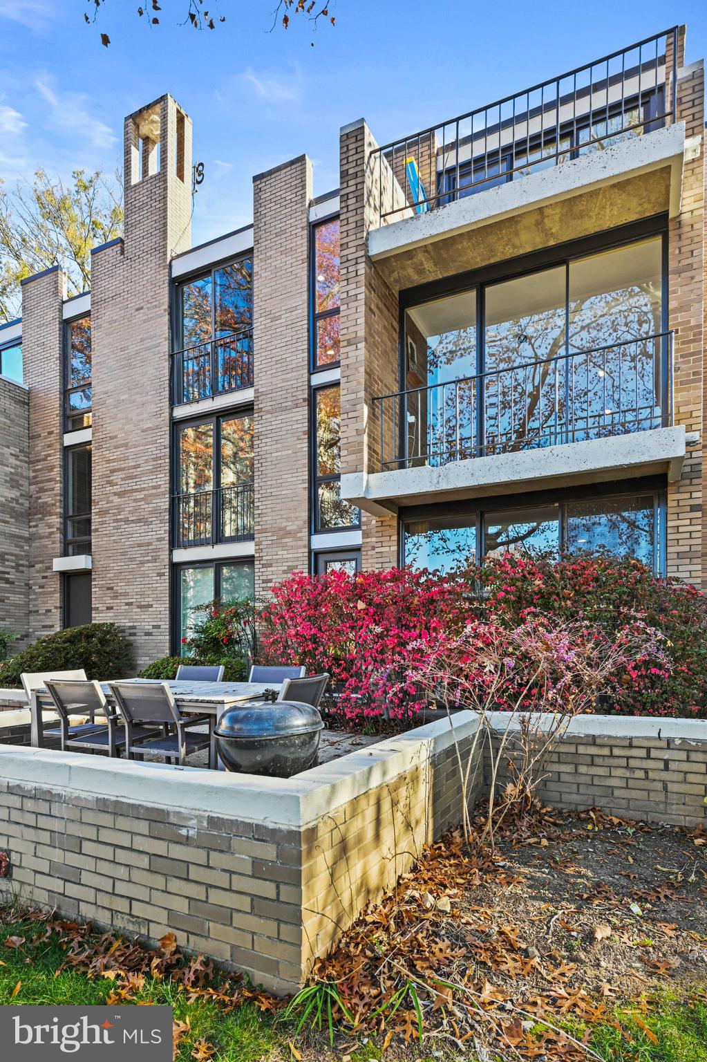 1690 Chimney House ROAD