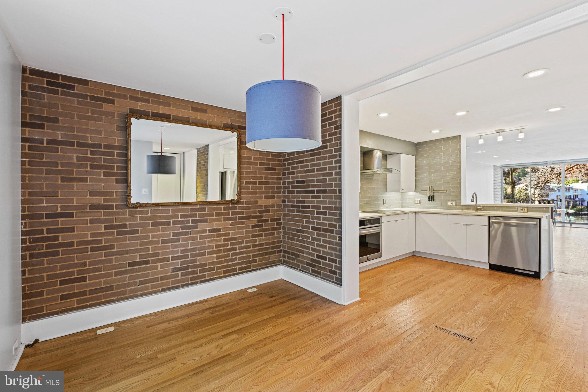 1690 Chimney House ROAD