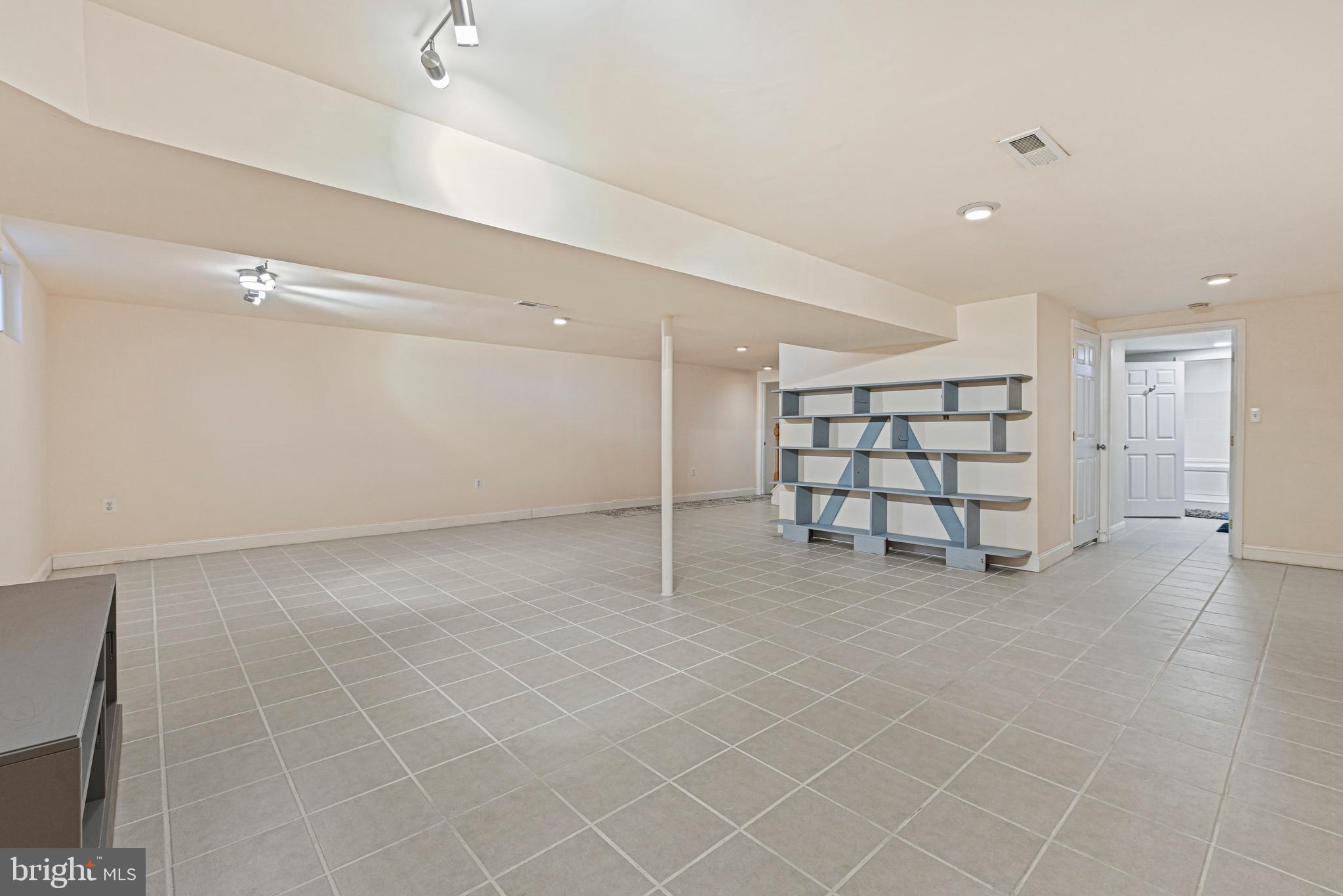 2902 Blue Robin COURT