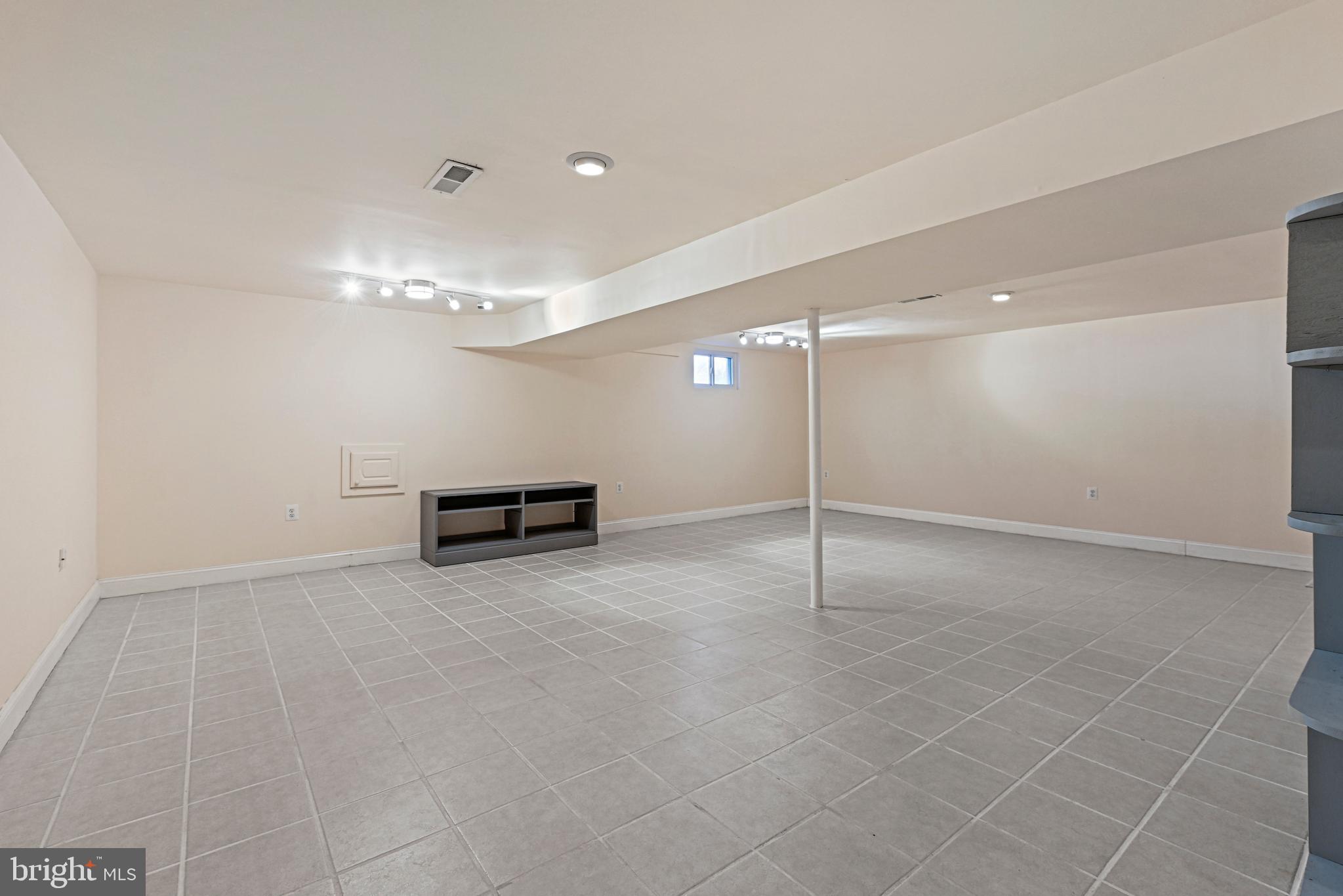 2902 Blue Robin COURT