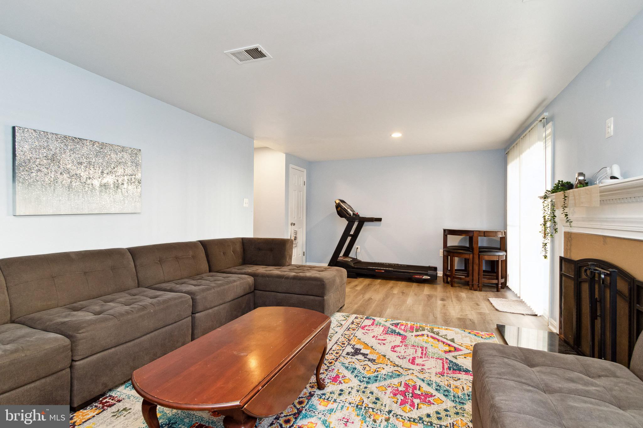 4022 Gregg COURT