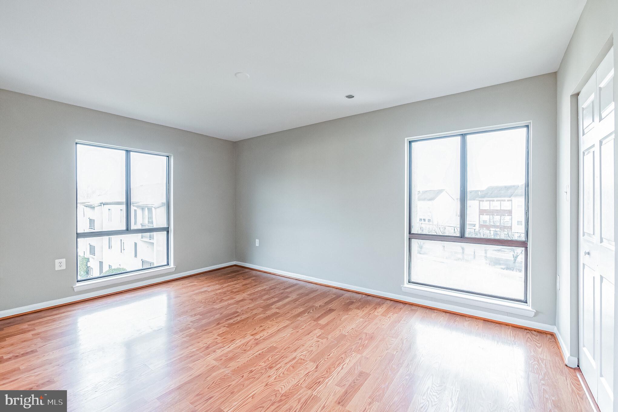 605 Center STREET Unit: 203
