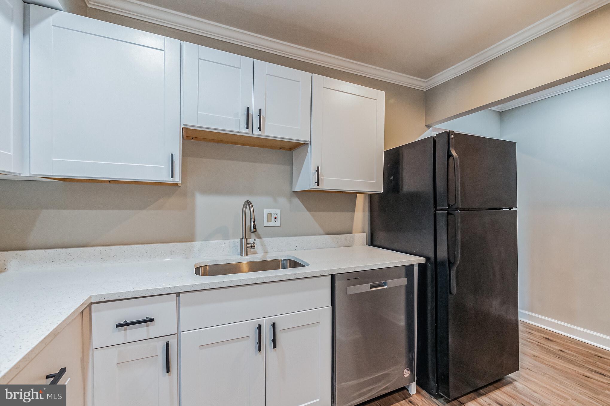 605 Center STREET Unit: 203