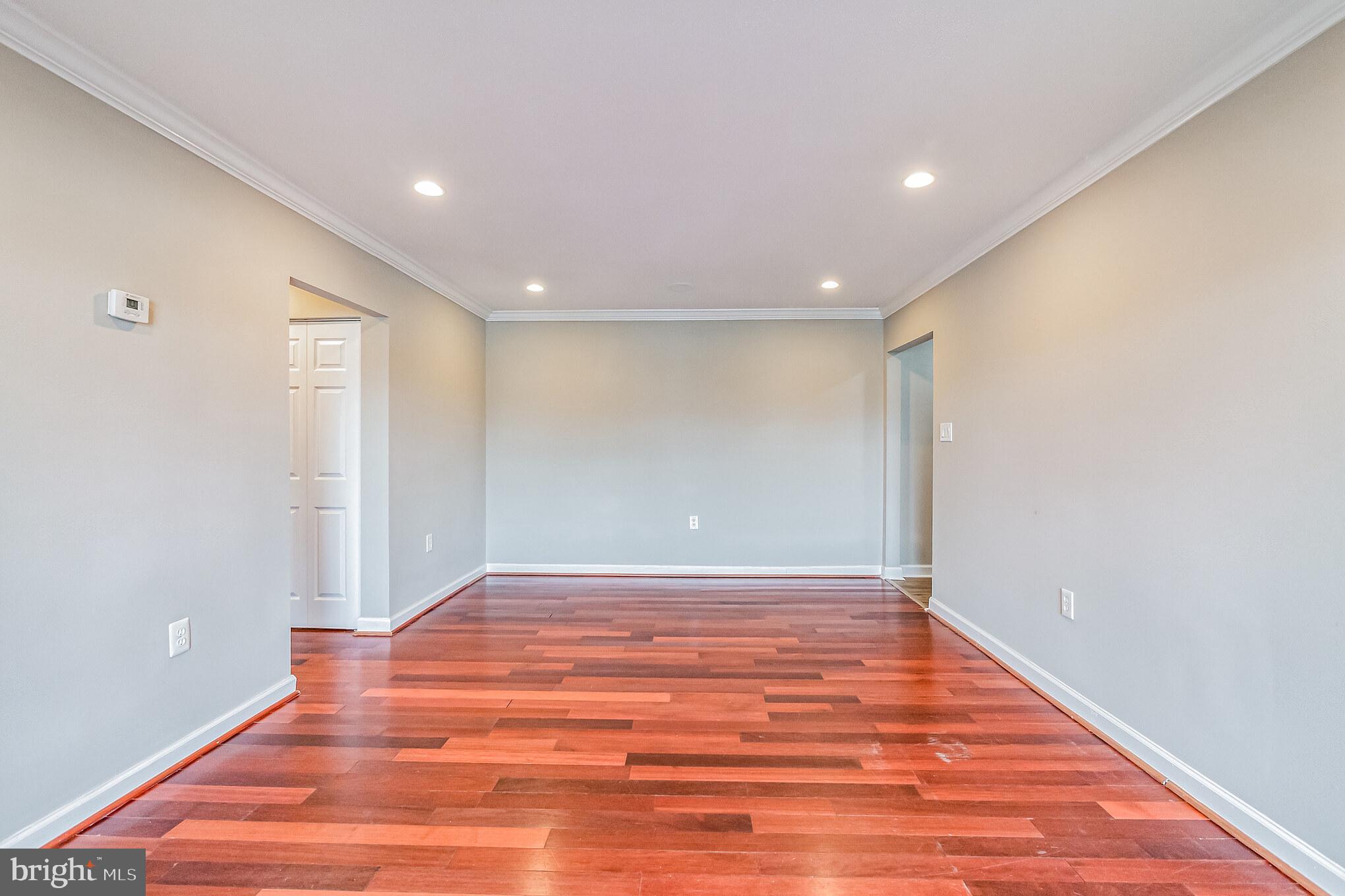 605 Center STREET Unit: 203