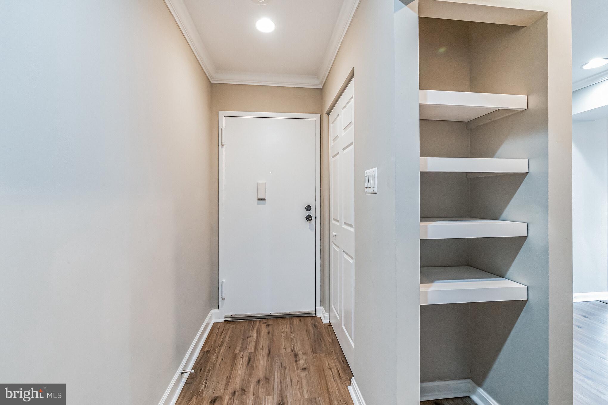 605 Center STREET Unit: 203