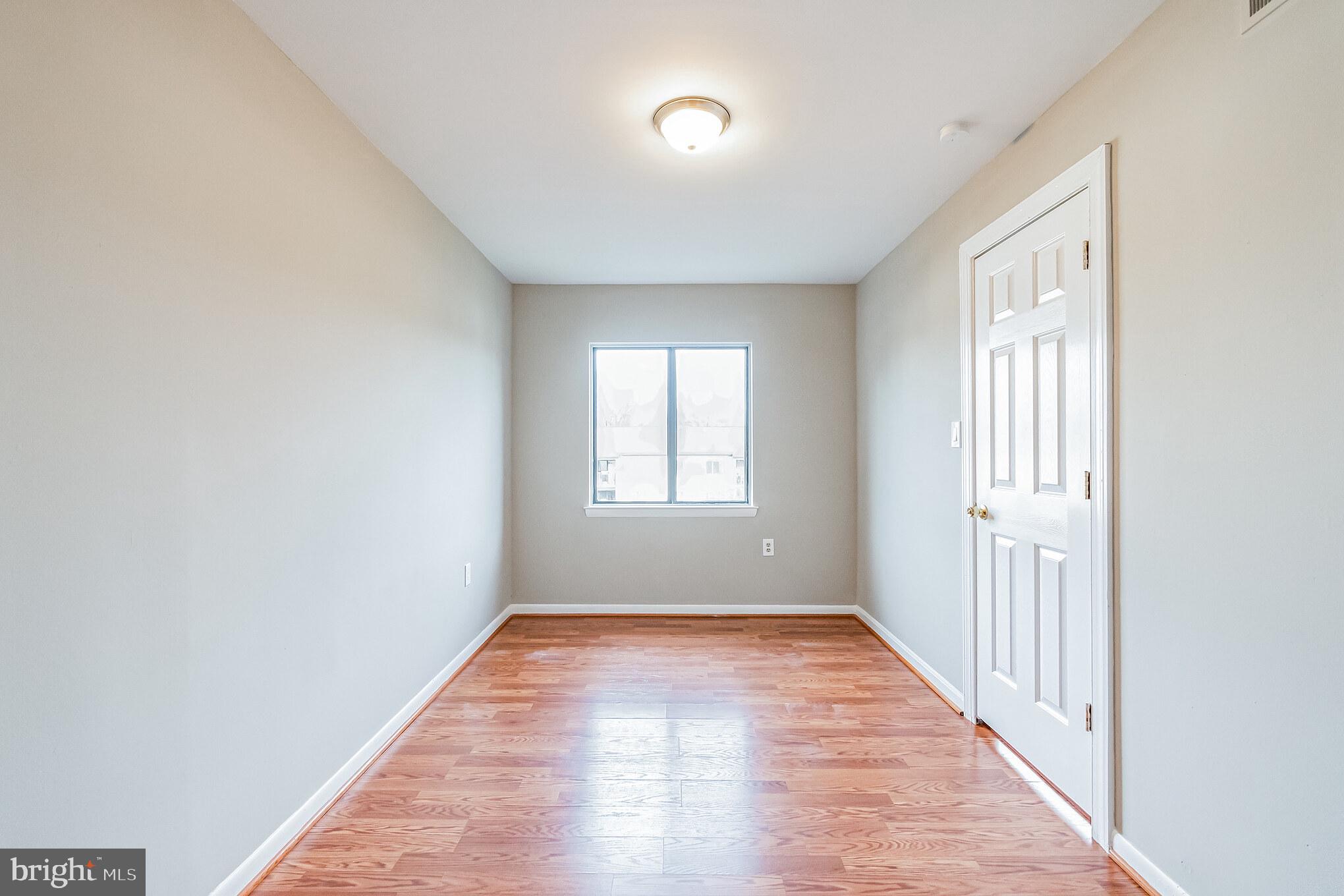 605 Center STREET Unit: 203
