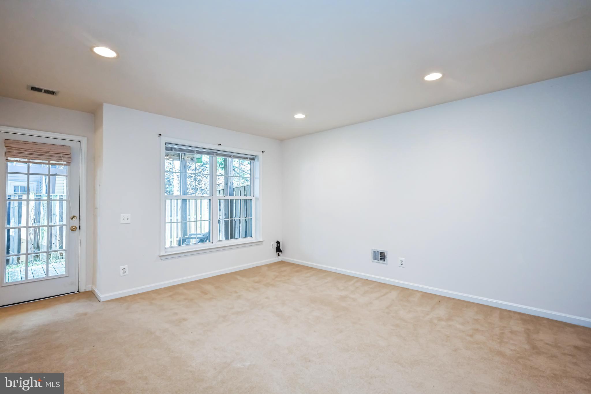 6332 Dunn COURT
