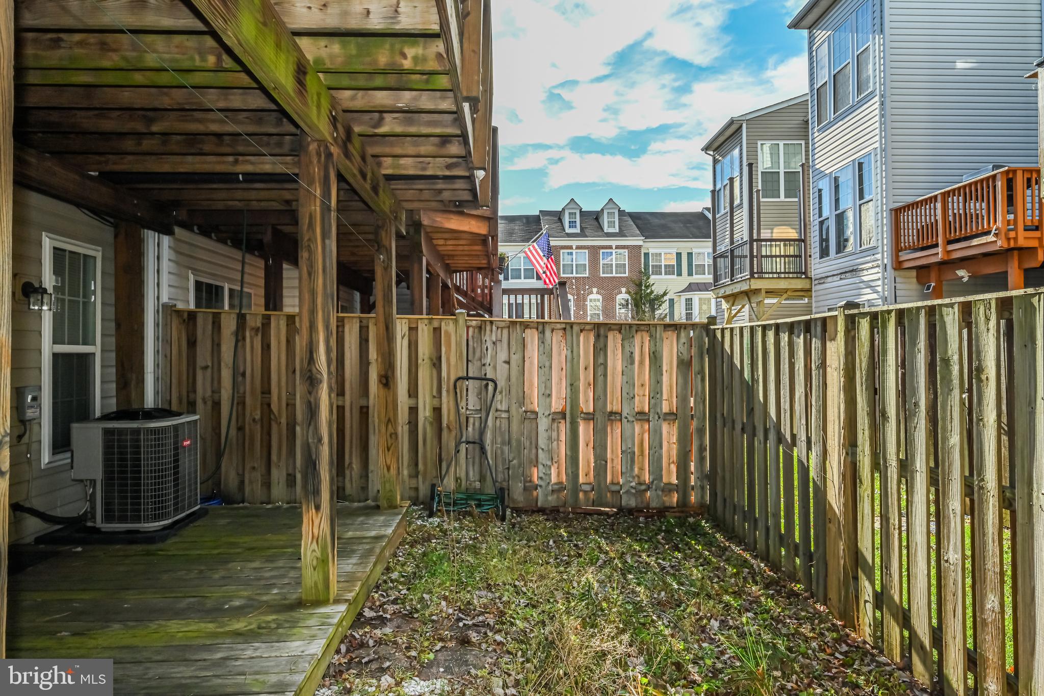 6332 Dunn COURT