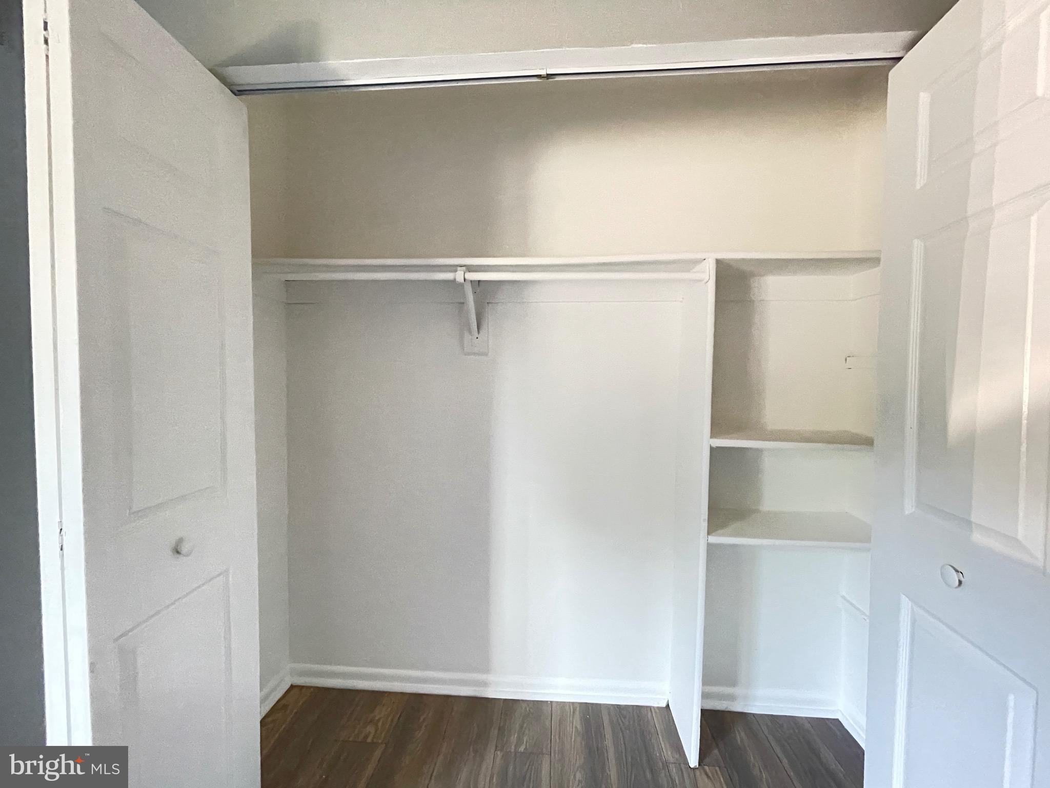 621 Center STREET Unit: T4