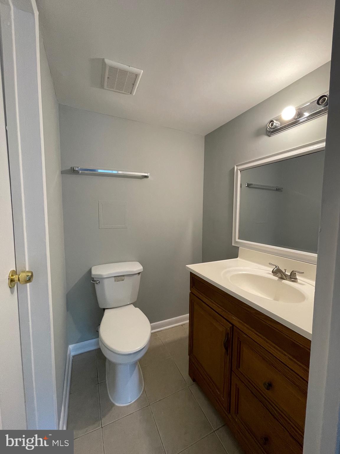 621 Center STREET Unit: T4