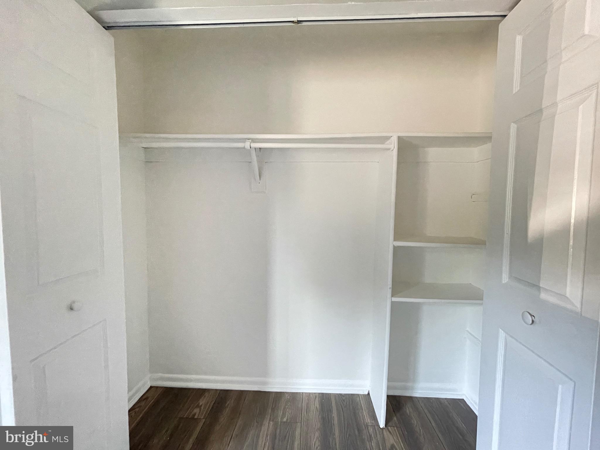 621 Center STREET Unit: T4