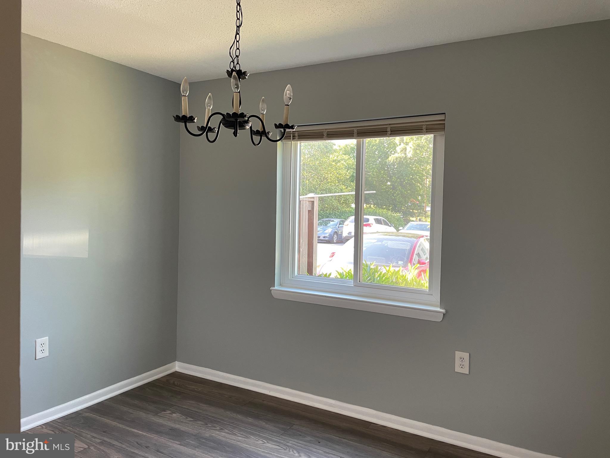 621 Center STREET Unit: T4