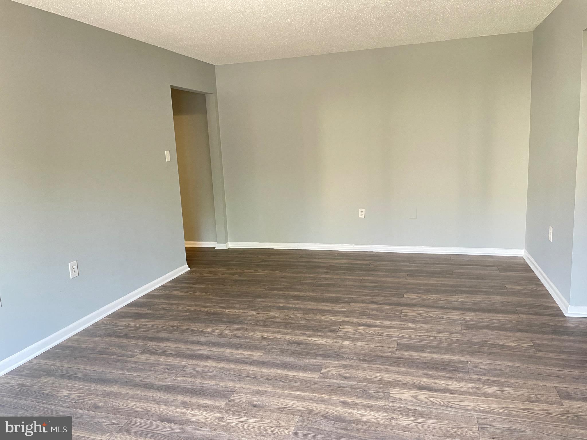 621 Center STREET Unit: T4