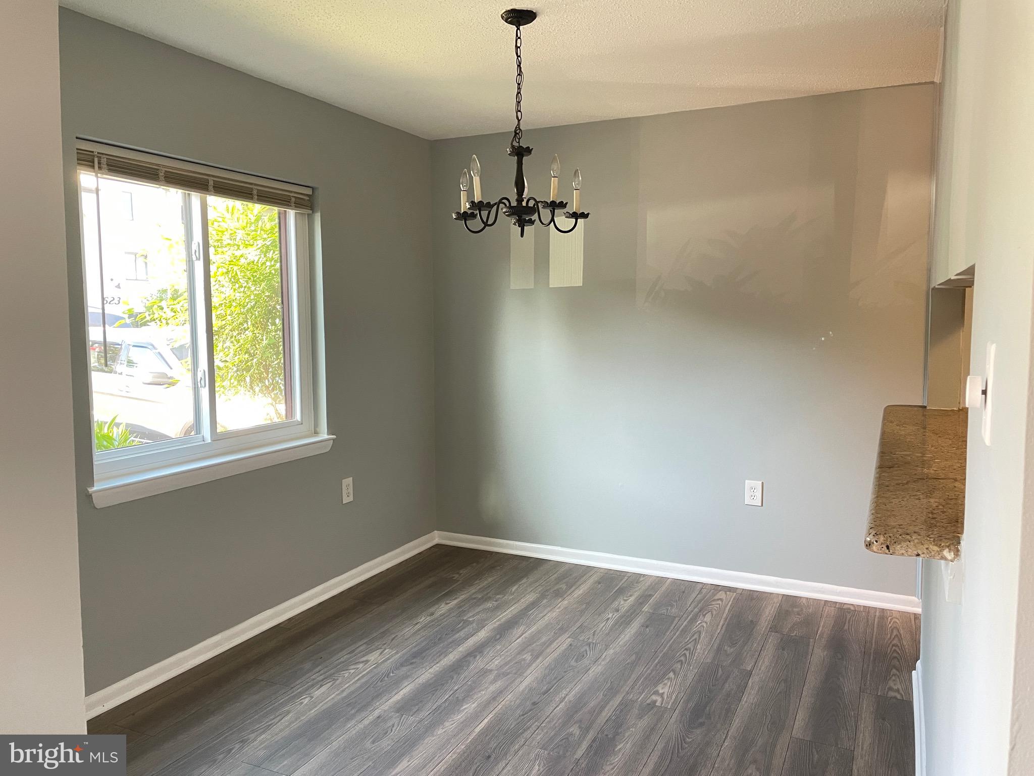 621 Center STREET Unit: T4