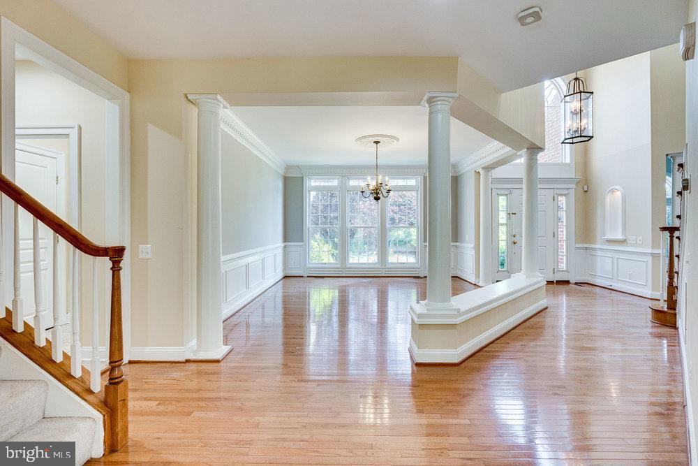 8923 Rhododendron CIRCLE