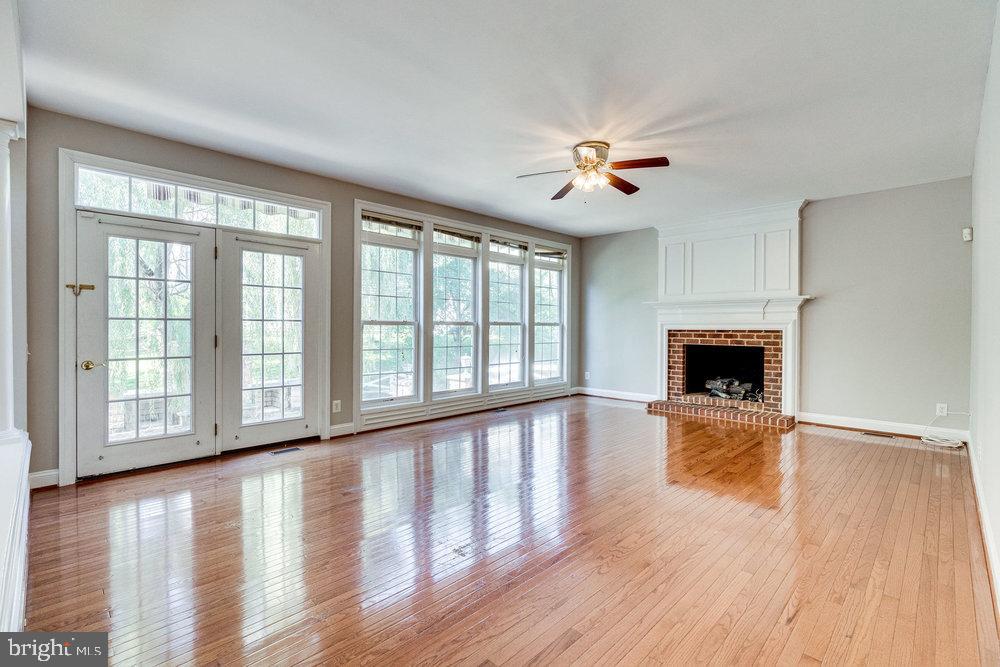 8923 Rhododendron CIRCLE