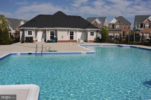 8923 Rhododendron CIRCLE