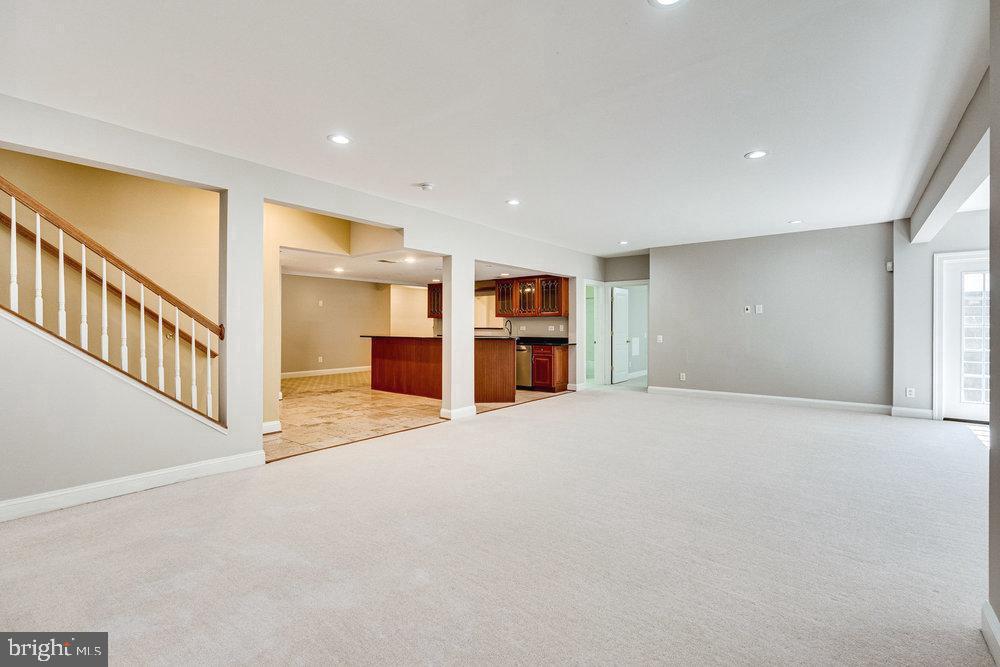 8923 Rhododendron CIRCLE
