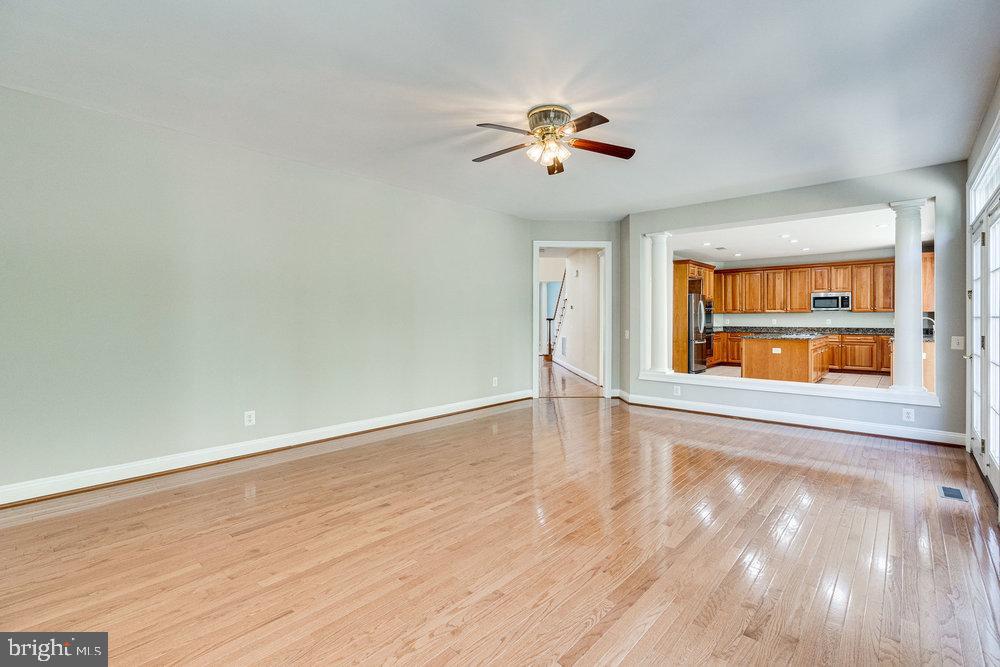 8923 Rhododendron CIRCLE