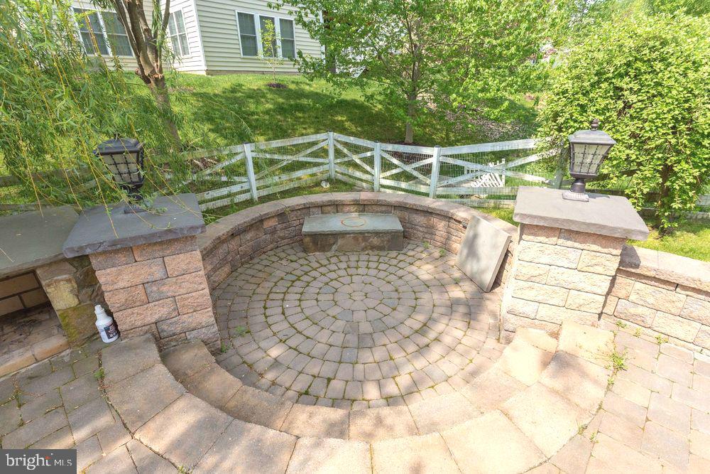 8923 Rhododendron CIRCLE