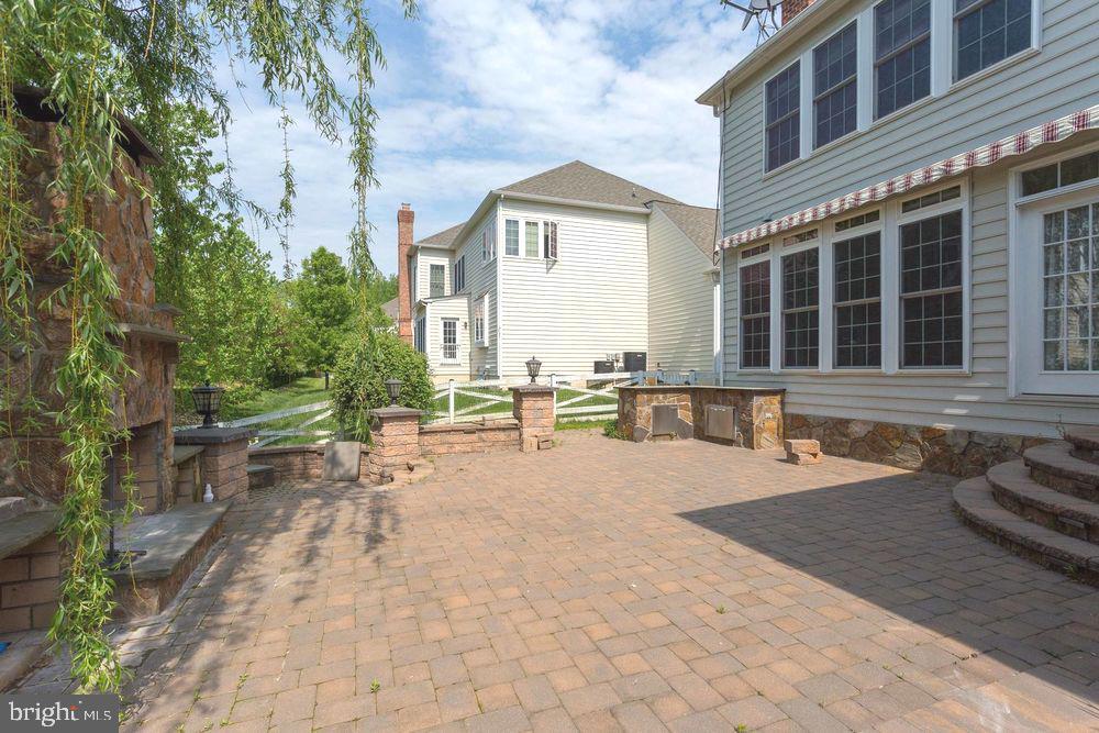8923 Rhododendron CIRCLE