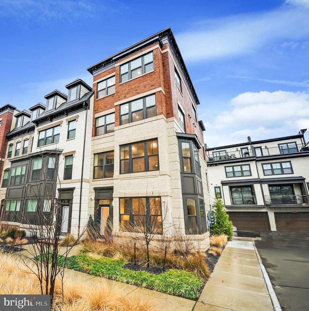 116 Market SQUARE NW Unit: 21