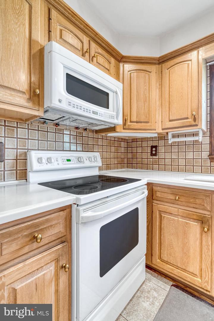 8432 Pulley COURT