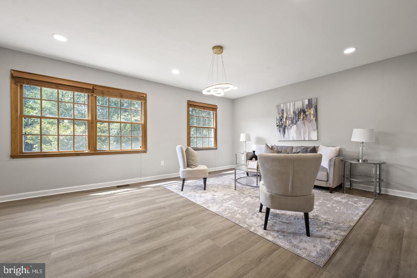 14853 Bodley SQUARE