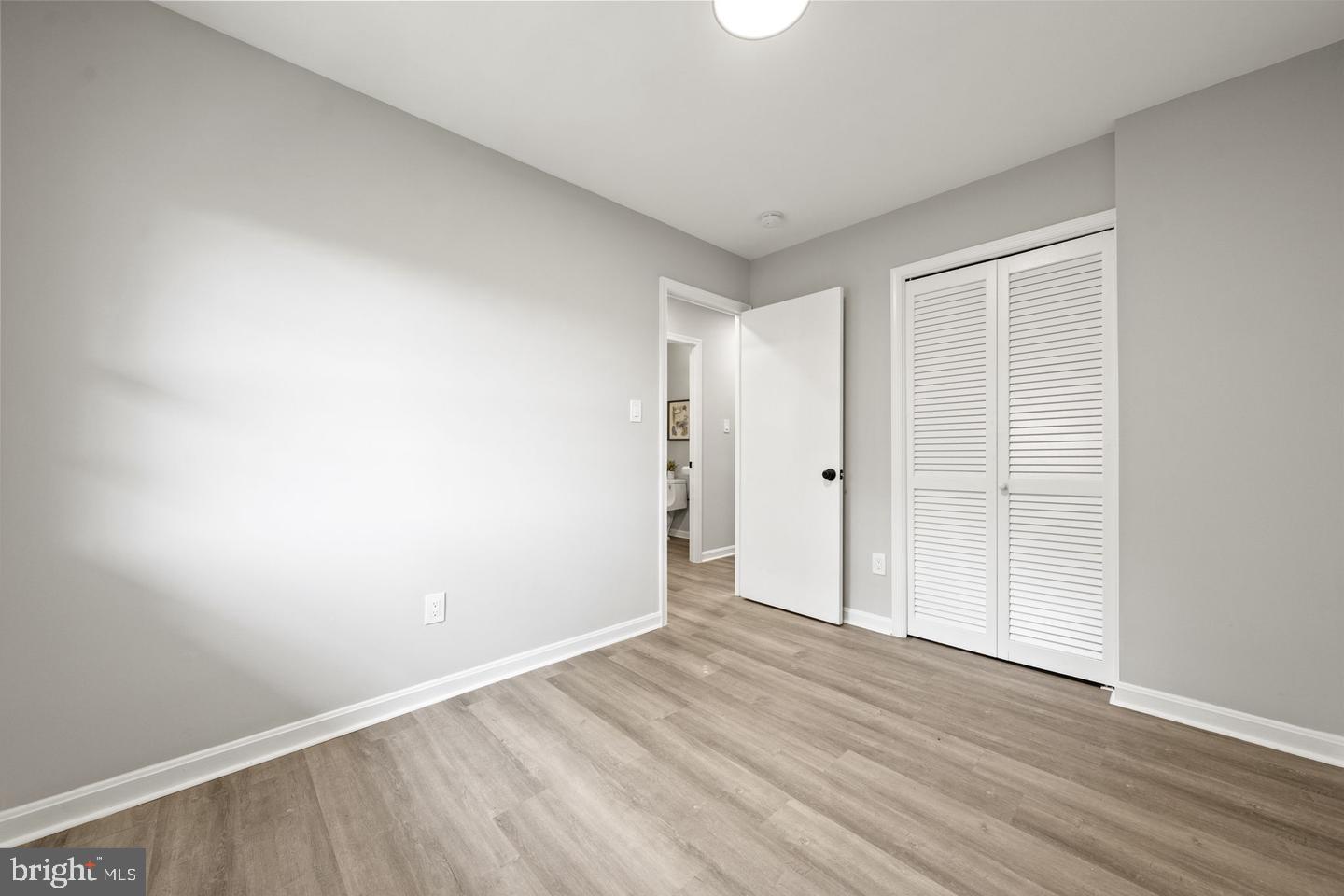 14853 Bodley SQUARE