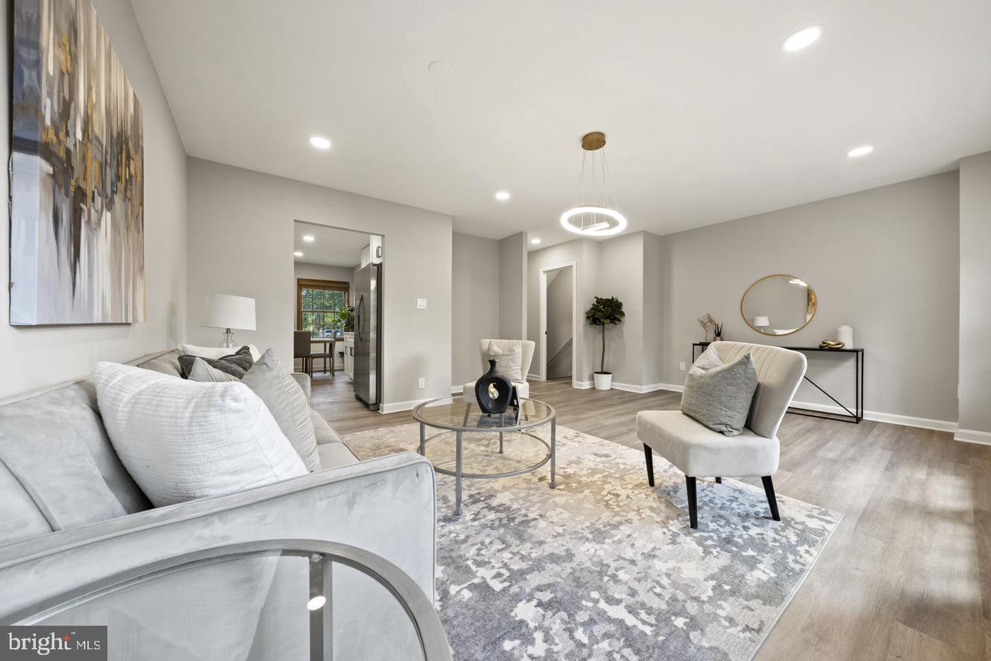14853 Bodley SQUARE