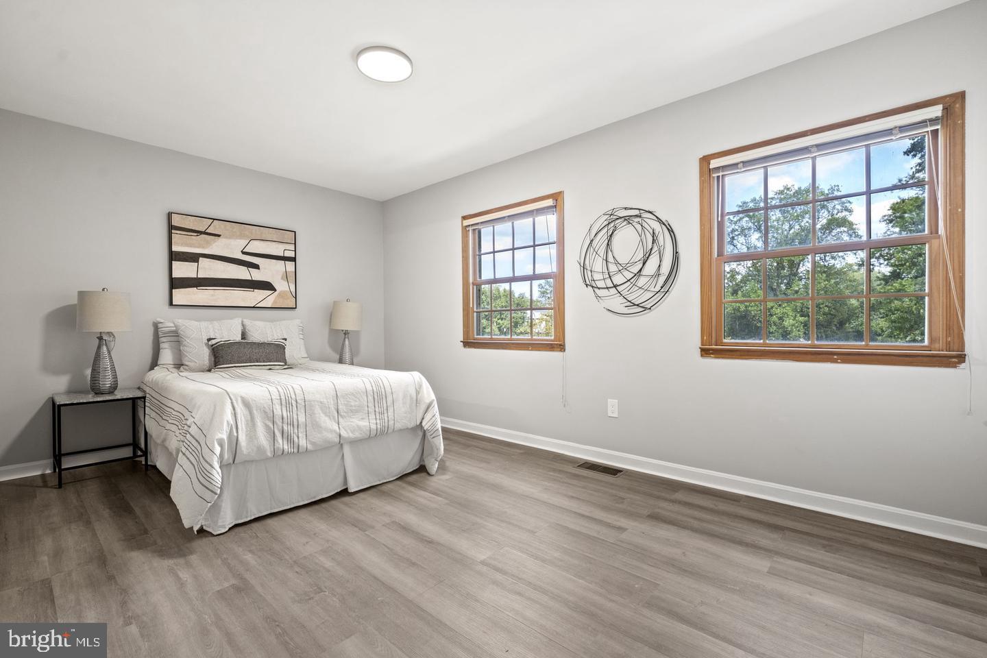 14853 Bodley SQUARE