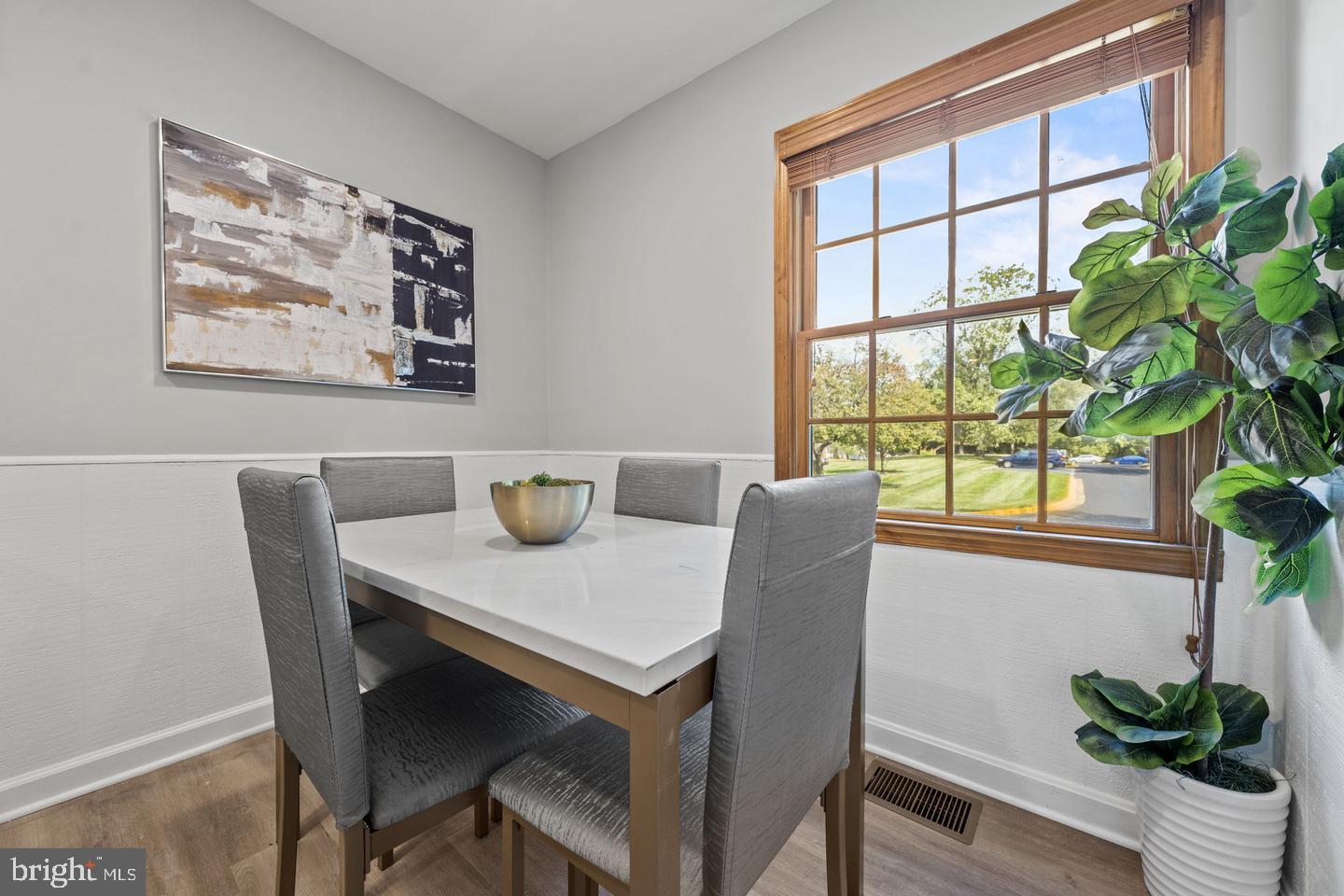 14853 Bodley SQUARE
