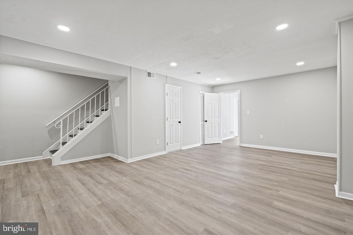 14853 Bodley SQUARE