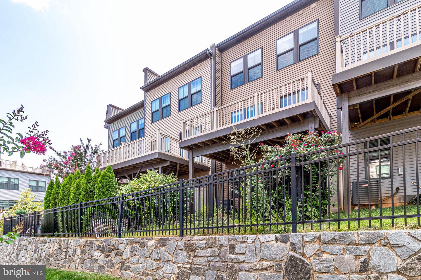 3119 Sundrops COURT