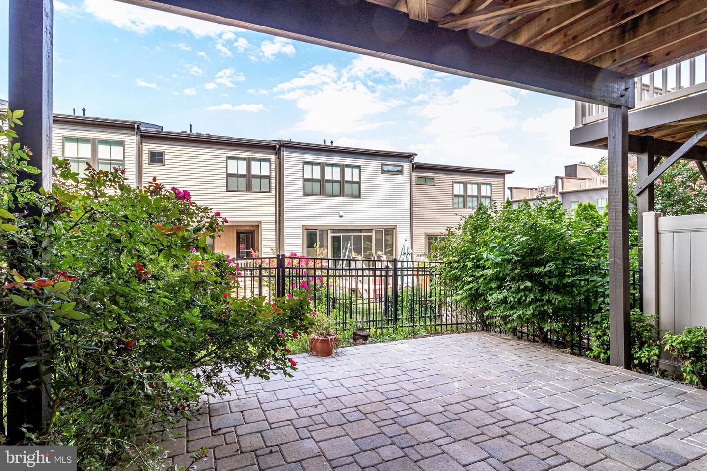 3119 Sundrops COURT