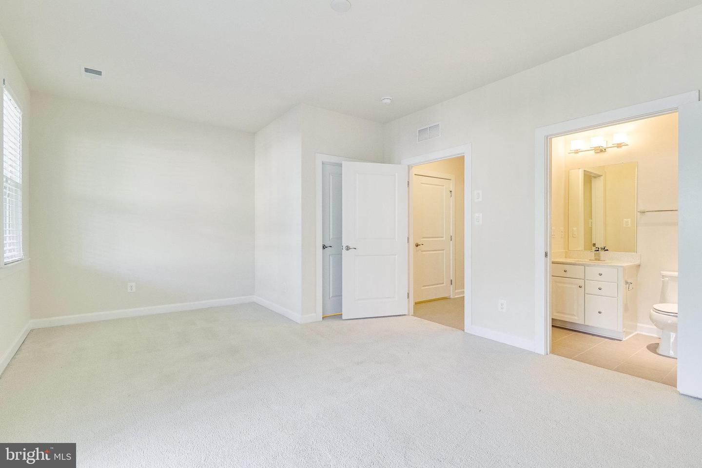 3119 Sundrops COURT