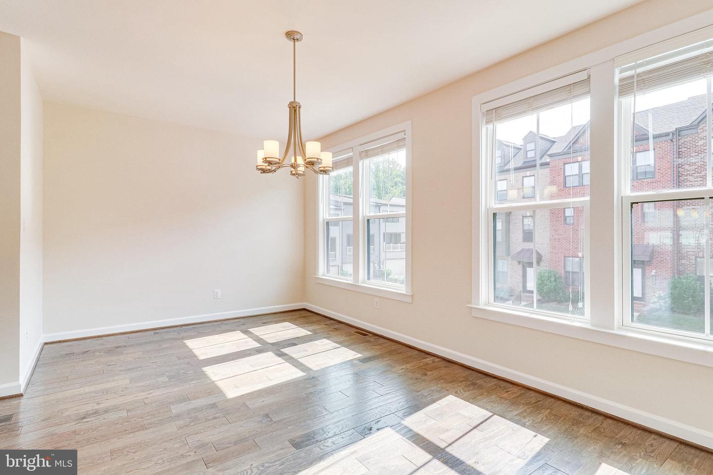 3119 Sundrops COURT