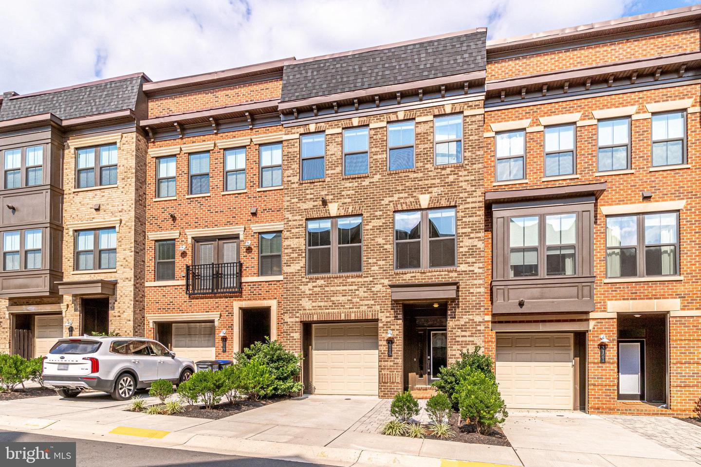 3119 Sundrops COURT