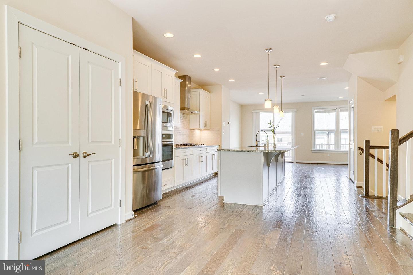 3119 Sundrops COURT