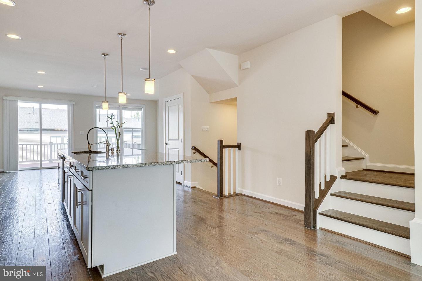 3119 Sundrops COURT
