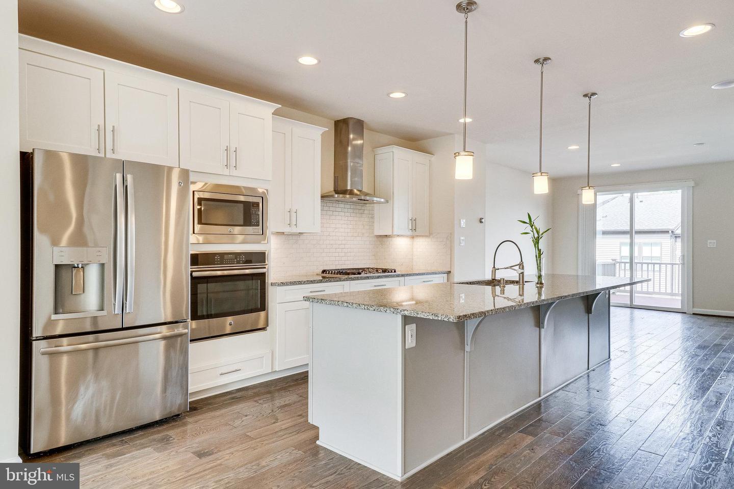 3119 Sundrops COURT
