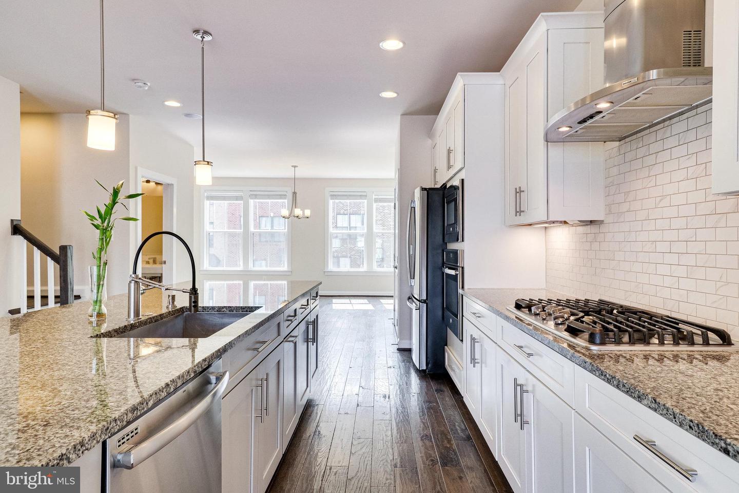 3119 Sundrops COURT