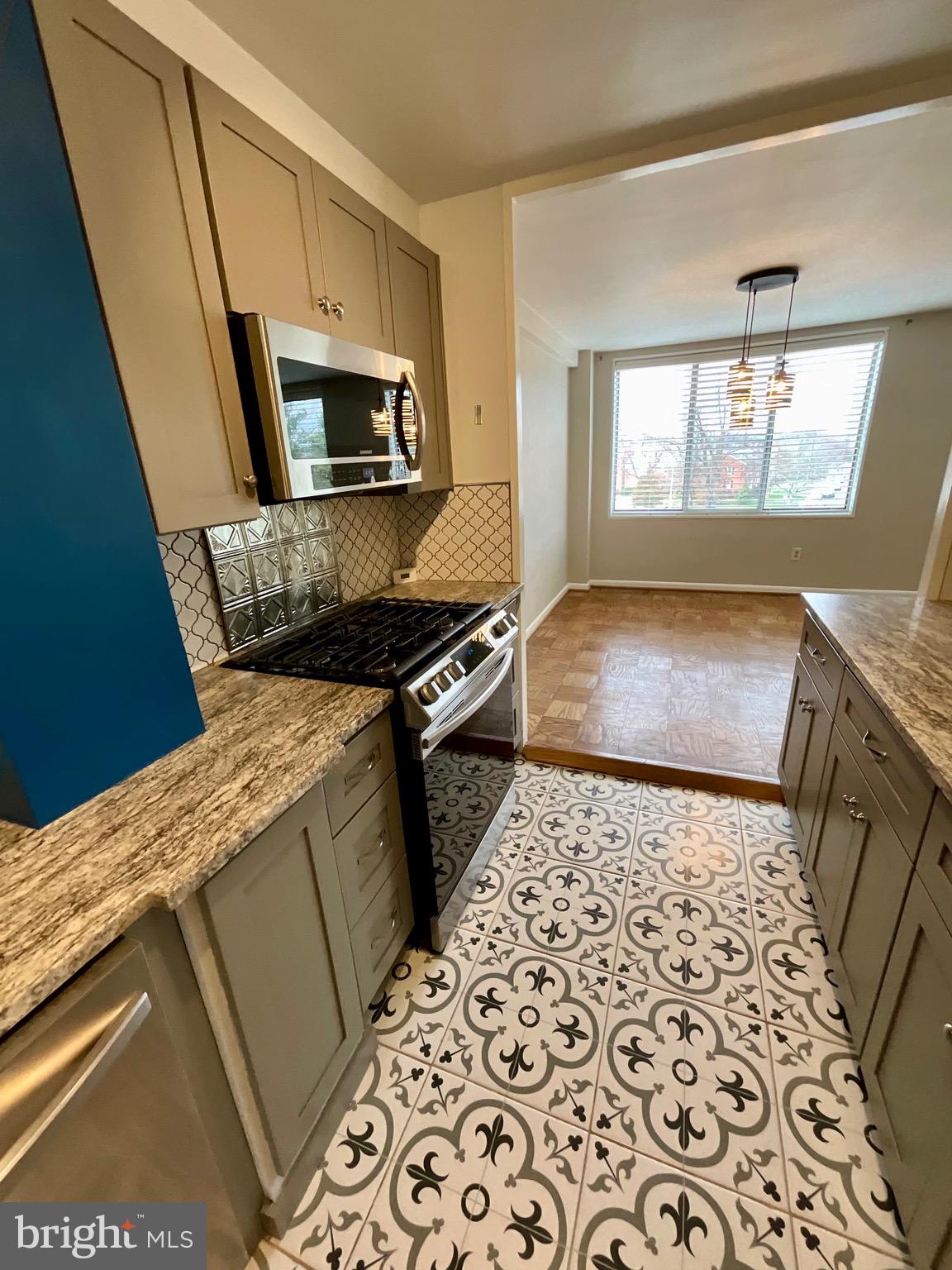 6621 Wakefield DRIVE Unit: 317