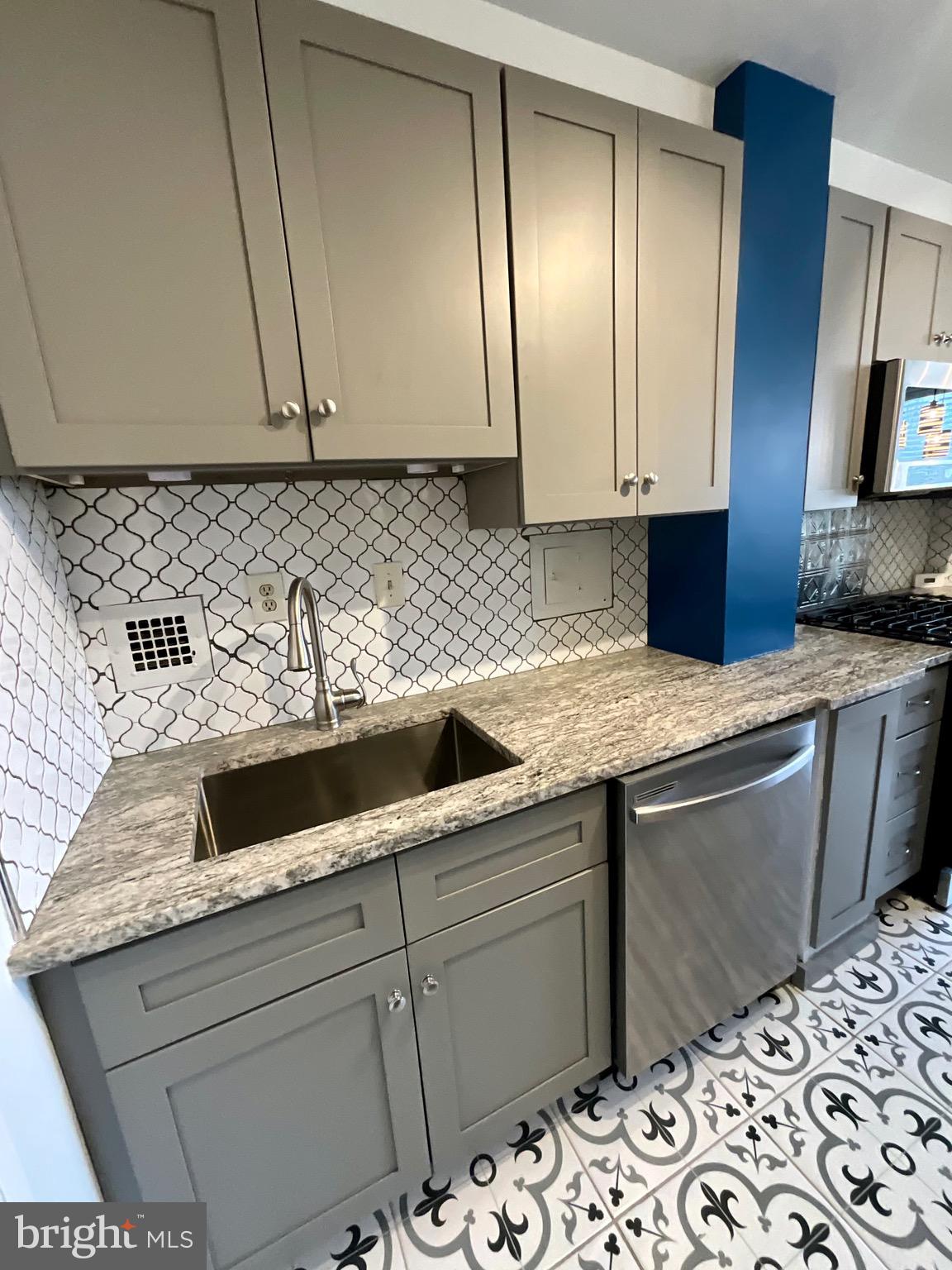6621 Wakefield DRIVE Unit: 317