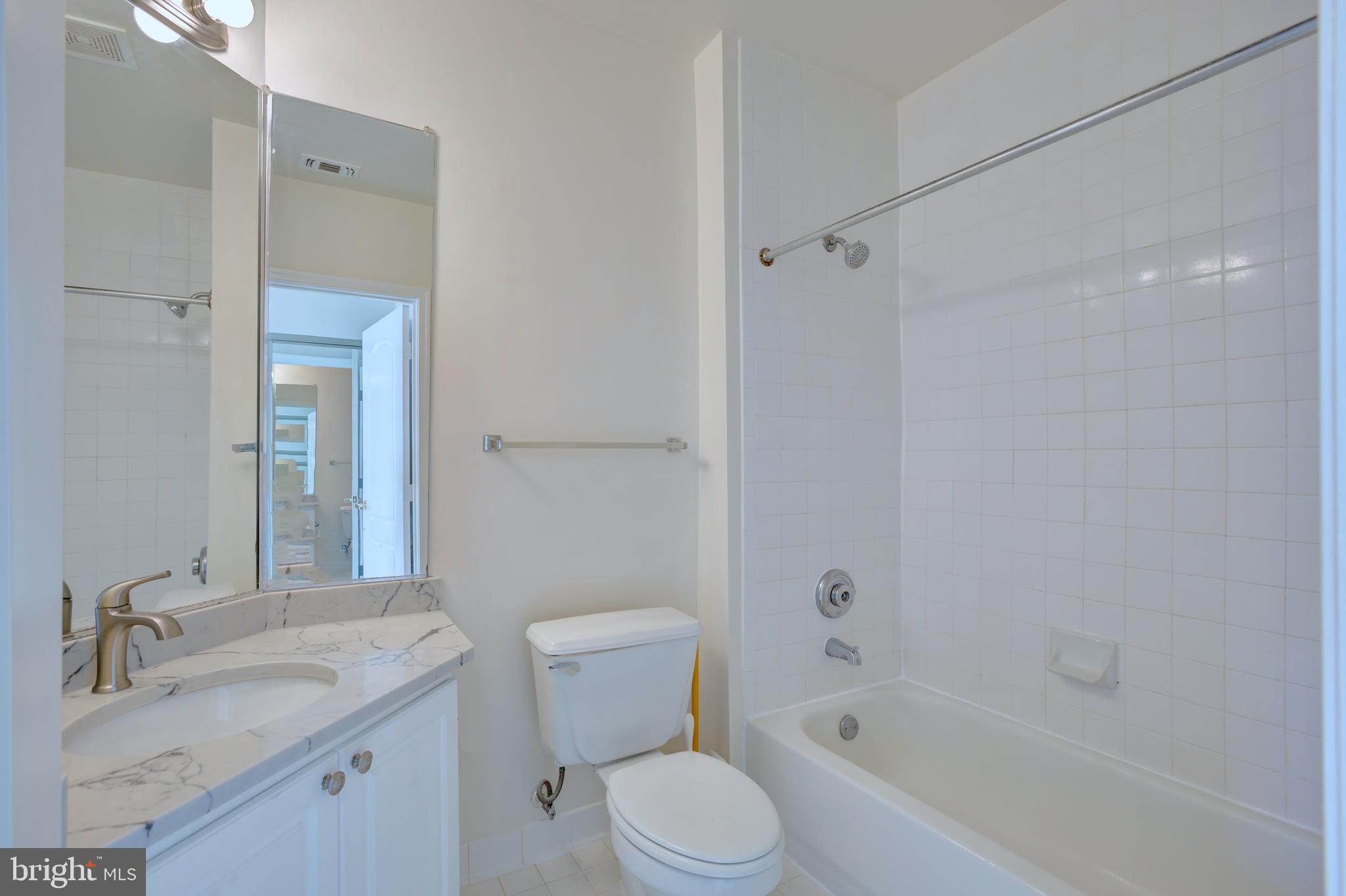 12913 Alton SQUARE Unit: 407