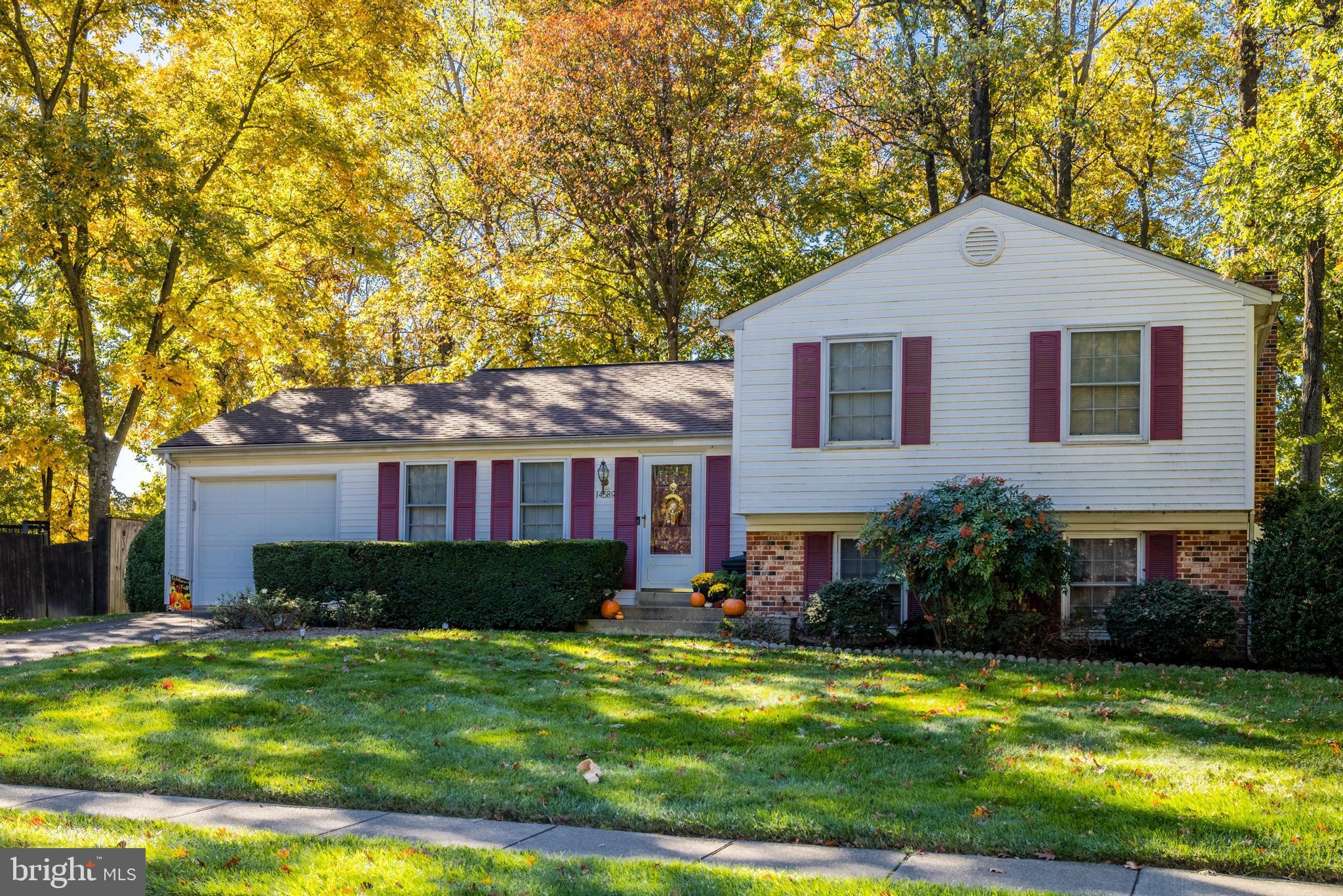14589 Woodland Ridge DRIVE