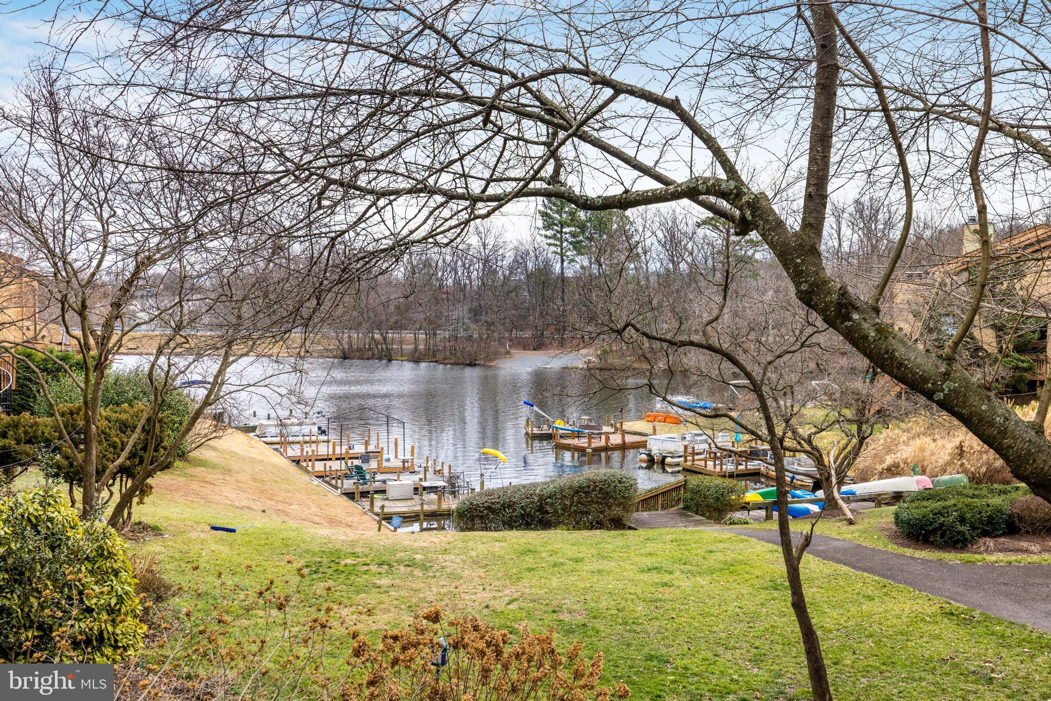 2033 Lakewinds DRIVE
